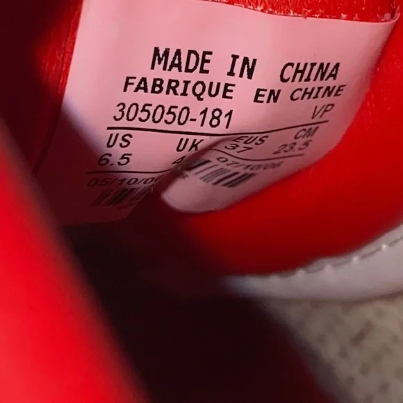 Nike Women's Red and White Heels - Picture 9 of 10